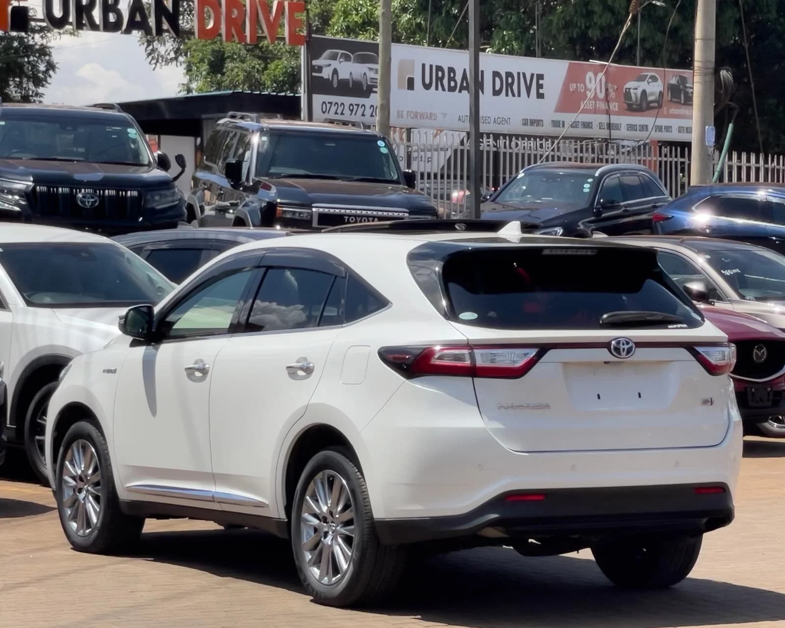 2019 Toyota Harrier thumbnail 6