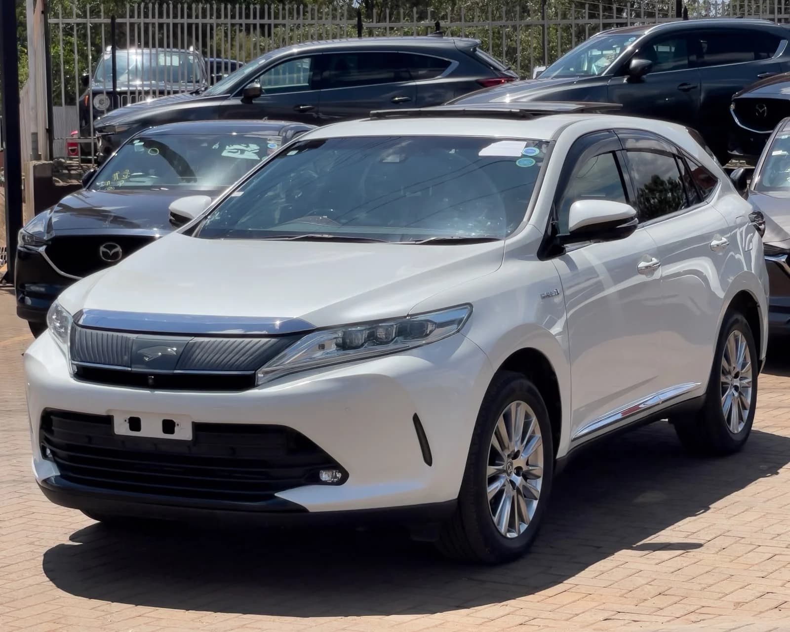 2019 Toyota Harrier thumbnail 3