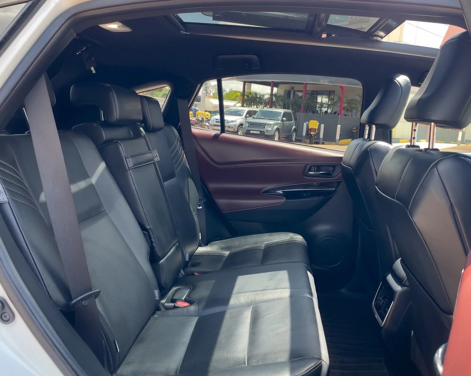 2019 Toyota Harrier thumbnail 9